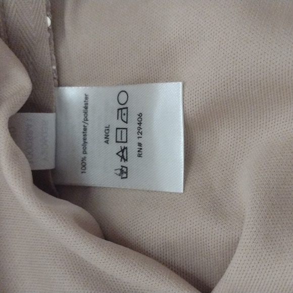 NEW Venus Embroidered Sequin top ptp 20" - Picture 2 of 6